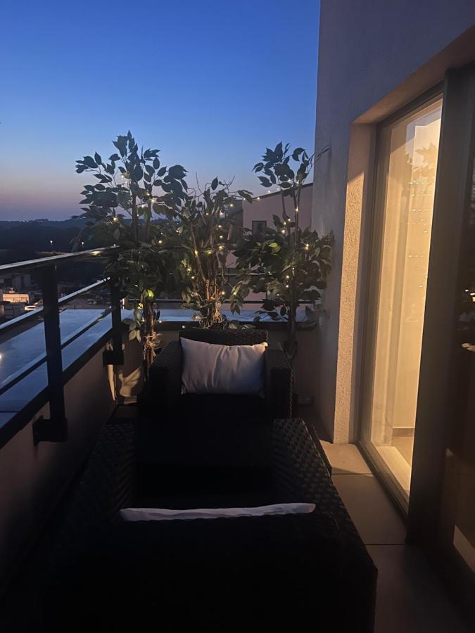 Non Smoking Penthouse Ll Erasme Bruxelas Exterior foto